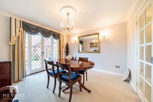 Dining Room- click for photo gallery
